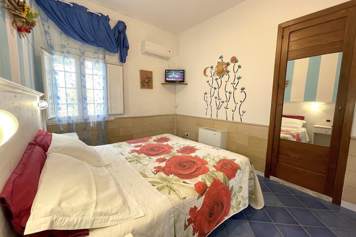 Room 14 of 97