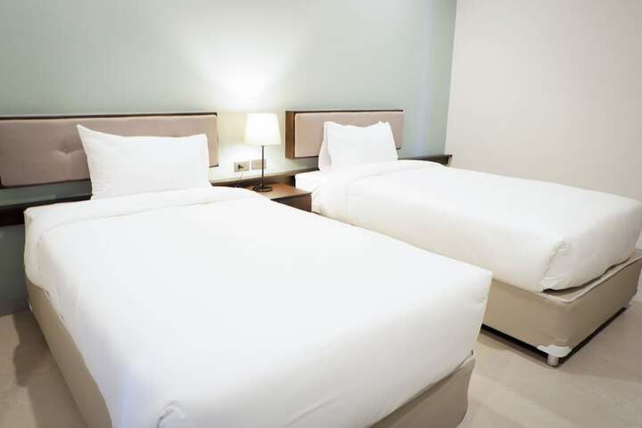 Room 10 of 20