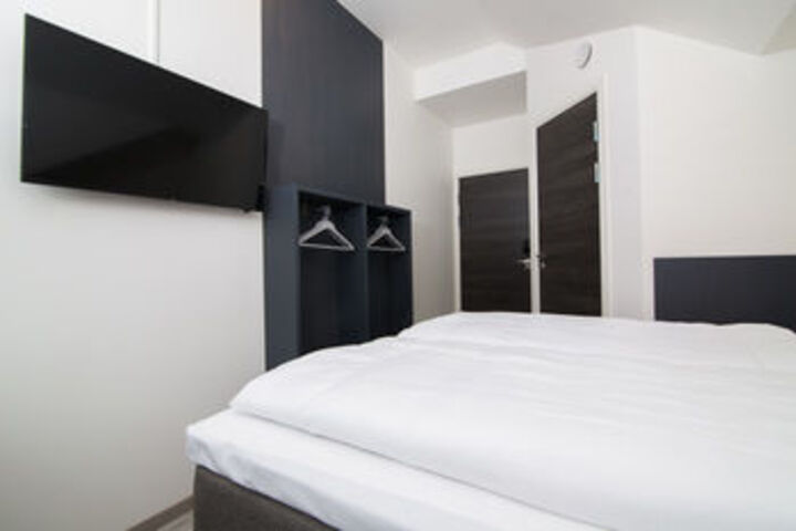 Room 20 of 38