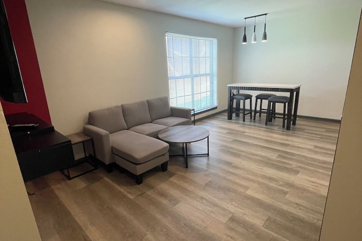 Room 7 of 43