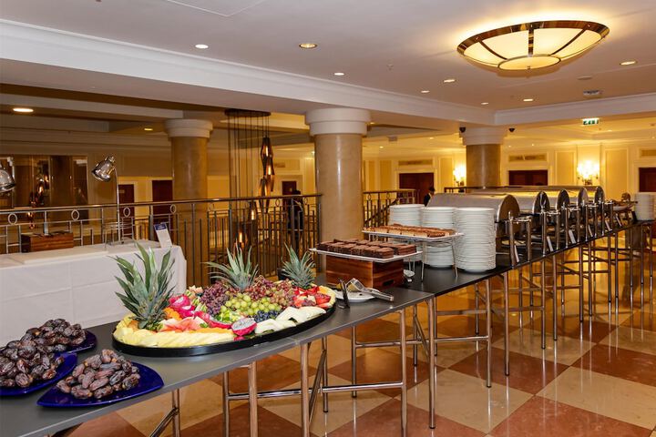 Breakfast/Coffee Service 115 of 174