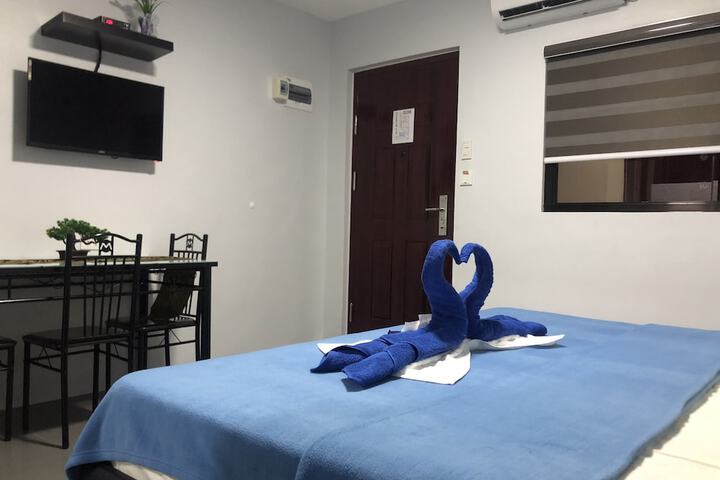 Room 8 of 32