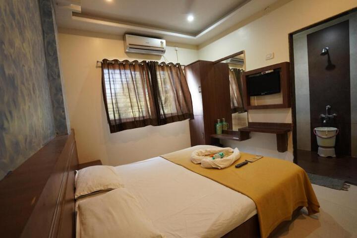 Hotel Jain residency