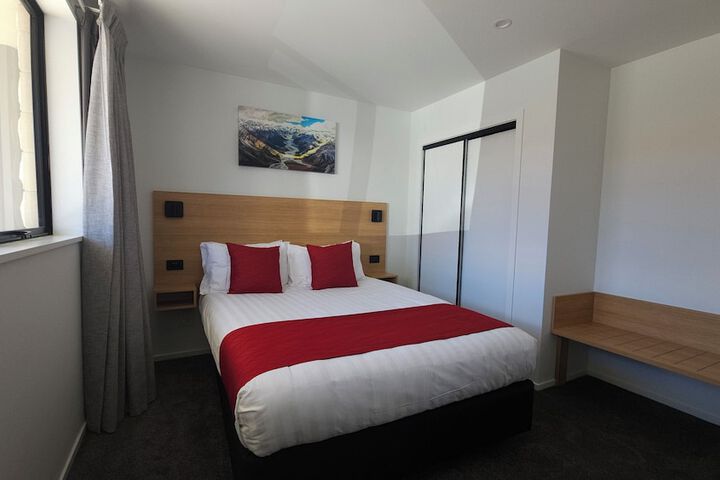 Room 25 of 80