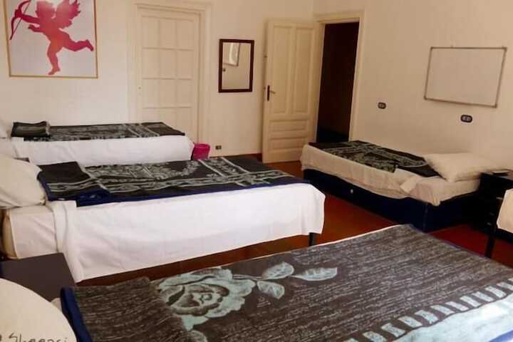 Room 26 of 79