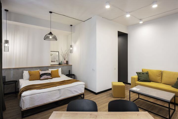 Room 32 of 85