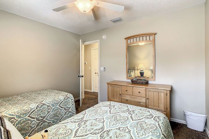 Room 4 of 48