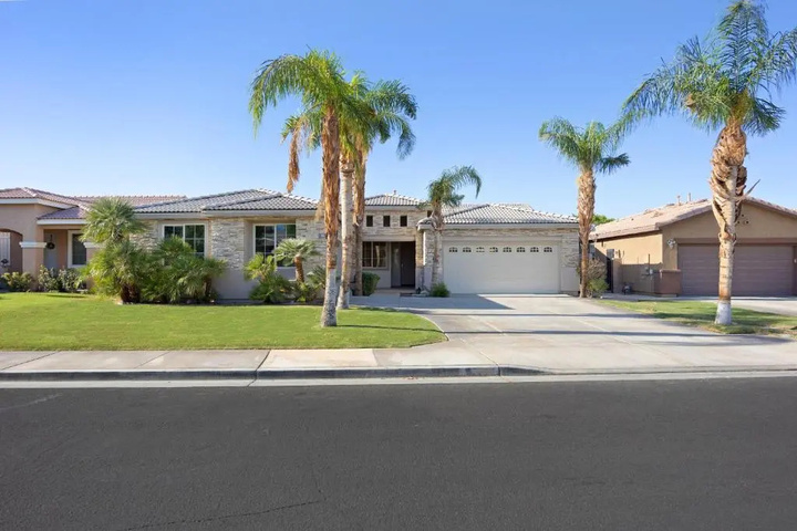 Photo of Scotty by Avantstay Walk to Empire Polo Club and Old Town La Quinta!
