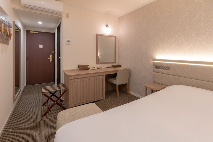Room 18 of 44