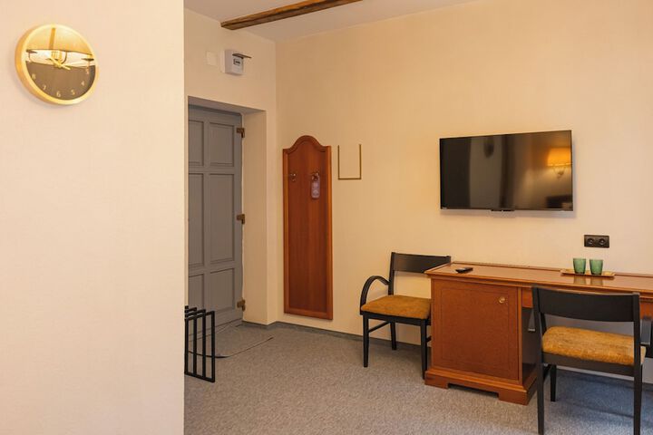 Room 20 of 43