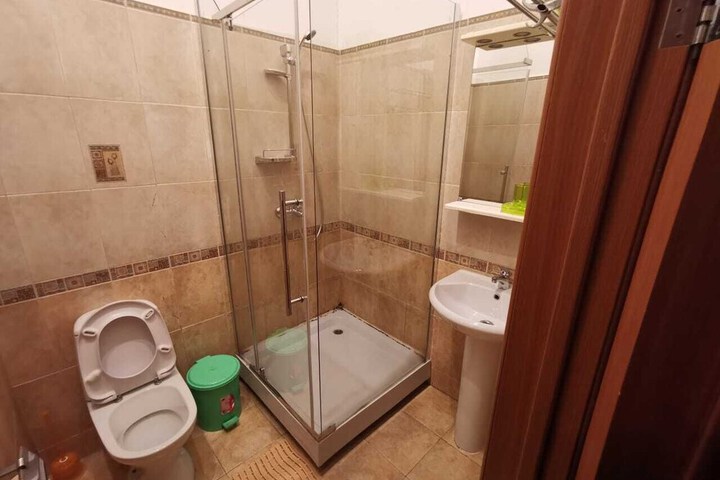 Room 8 of 13