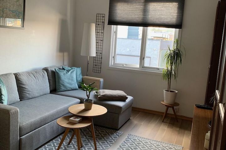 Room 7 of 18