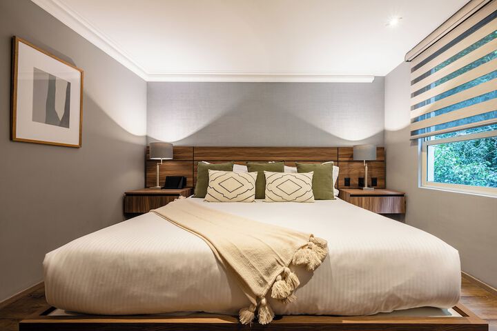 Room 4 of 86
