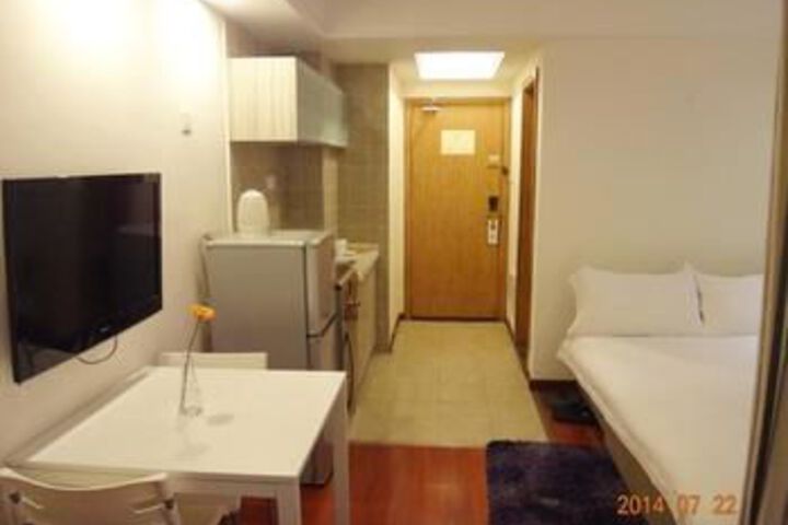 Room 8 of 38