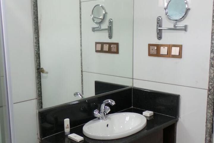 Room 45 of 71