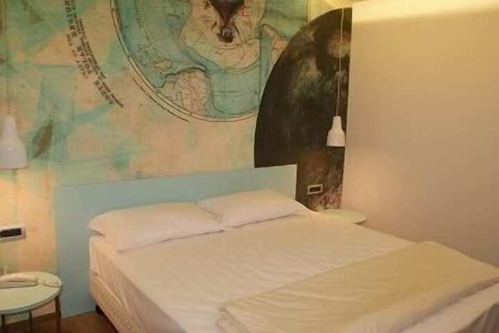 Room 30 of 75