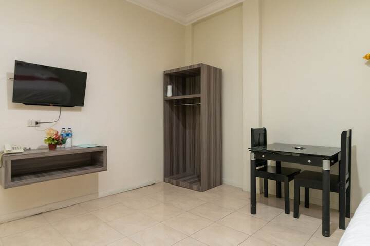 Room 33 of 39