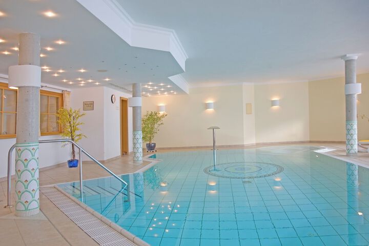 Pool 19 of 43