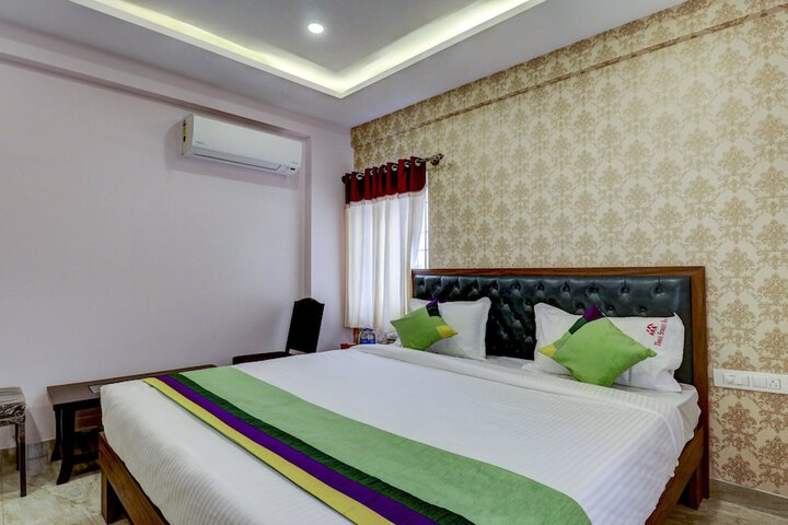 Room 6 of 26