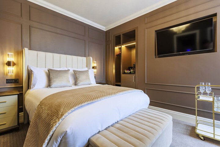 Hotel Interior 48 of 67