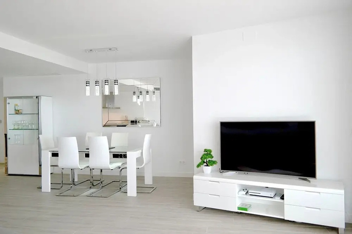 Room 2 of 12