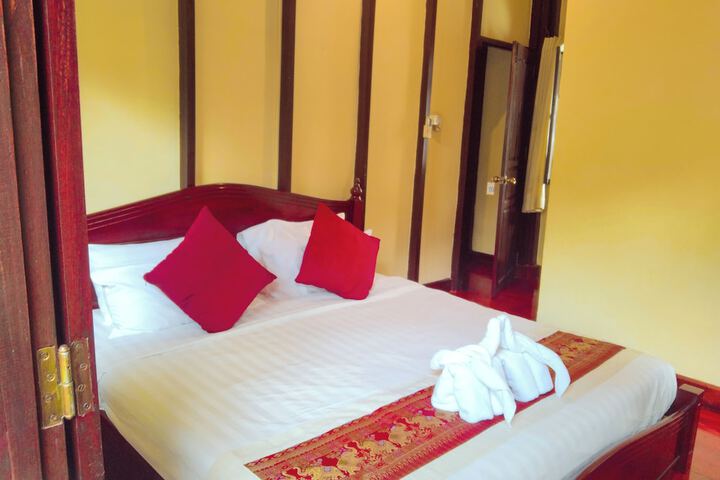 Room 18 of 92