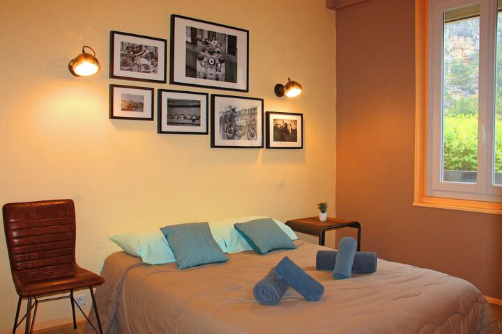 Room 17 of 44