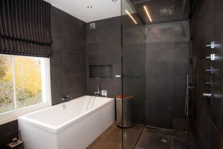 Room 3 of 21