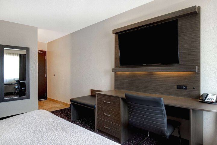 Room 12 of 49