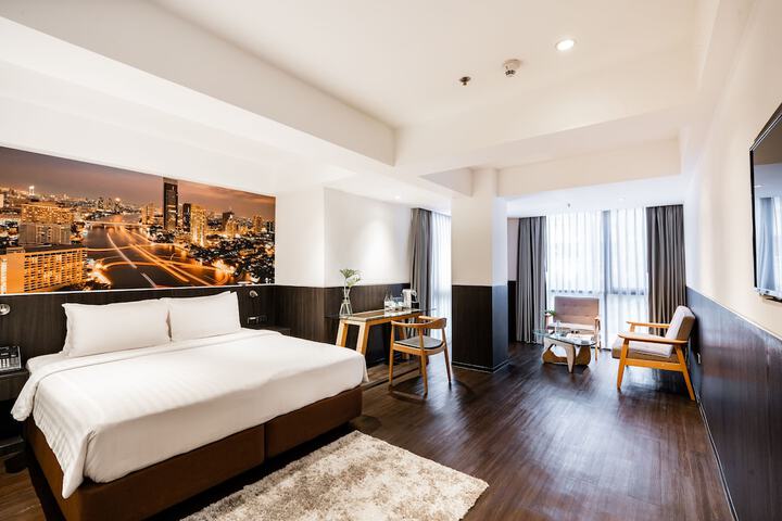 Room 6 of 43