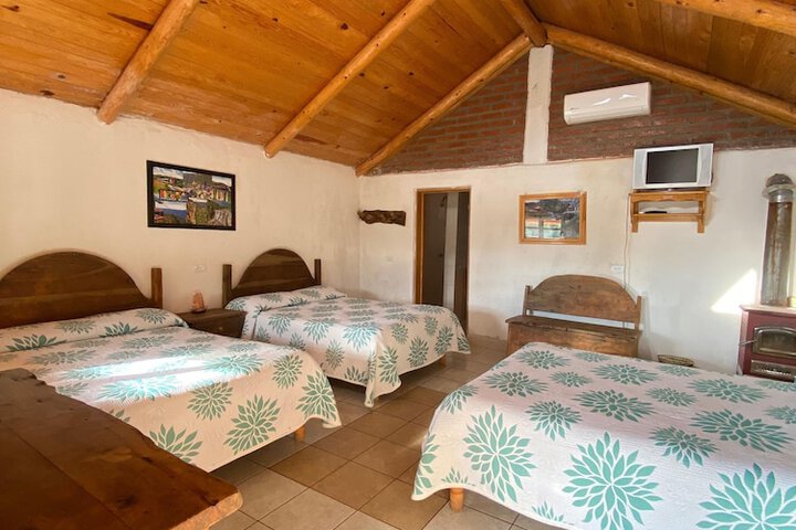 Room 6 of 9