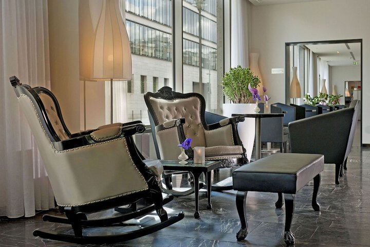 Guest Lobby