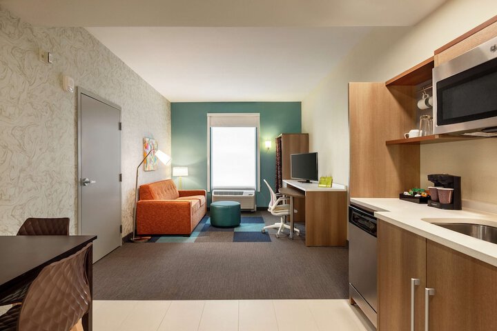 Room 5 of 28