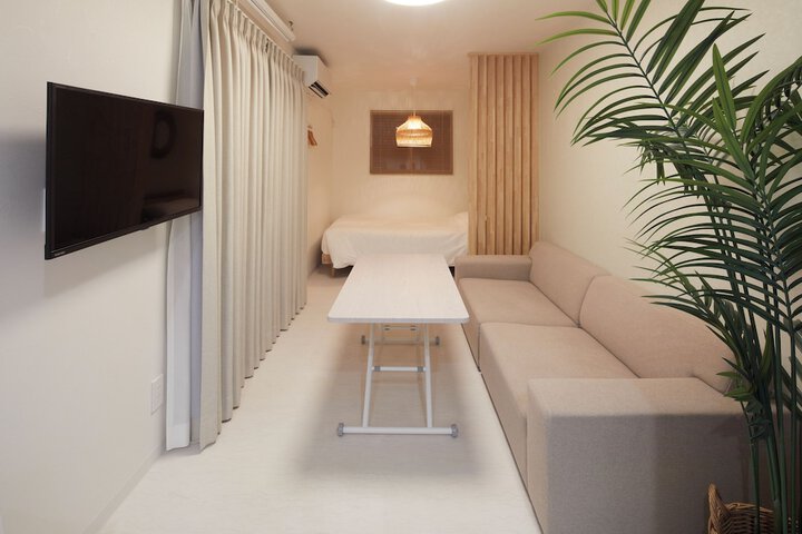 Room 2 of 84