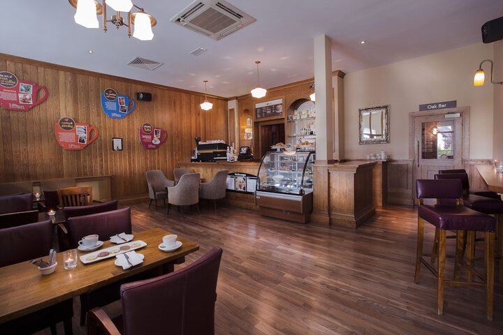 Lounge 39 of 65