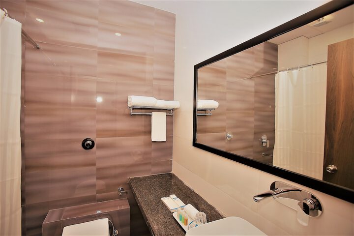 Room 21 of 24
