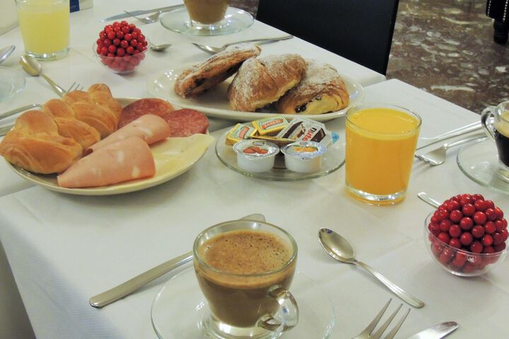 Breakfast/Coffee Service 19 of 23