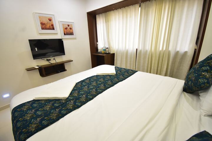 Room 14 of 33