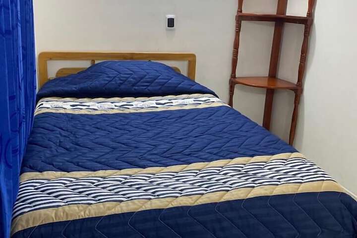 Room 6 of 12
