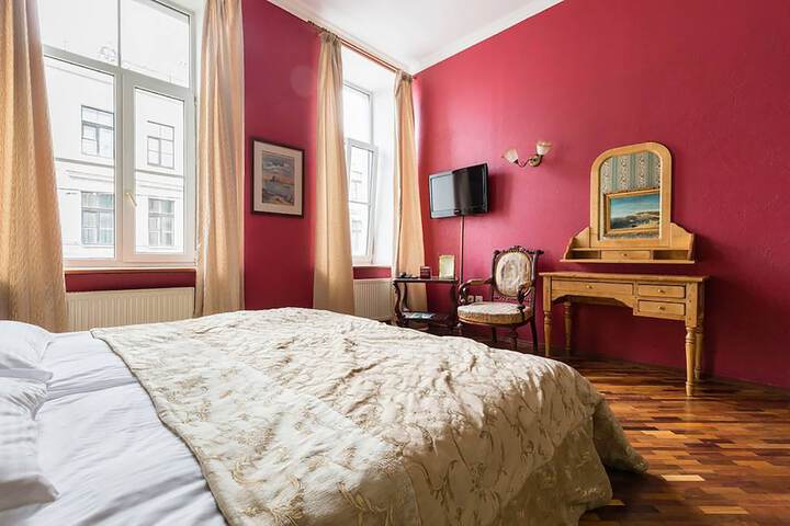 Room 26 of 151