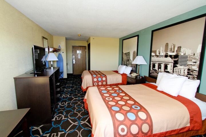 2 Double Beds (3 of 9)
