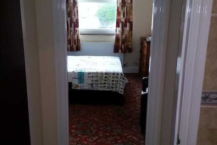 Room 11 of 35
