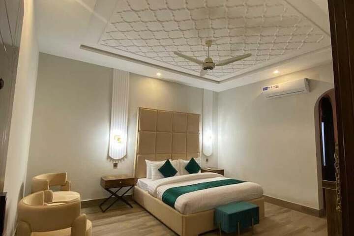 Room 19 of 27
