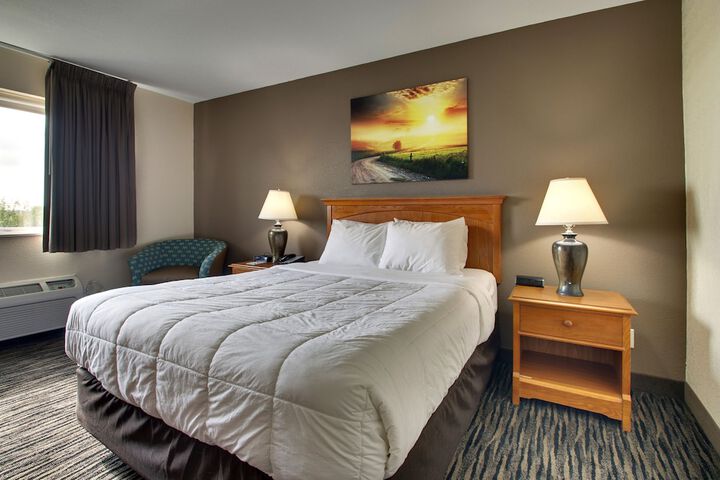 Quadruple Queen Size Bed (8 of 11)