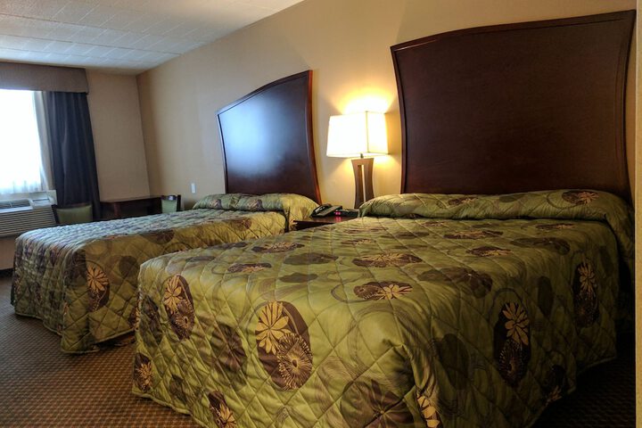 Room 18 of 108