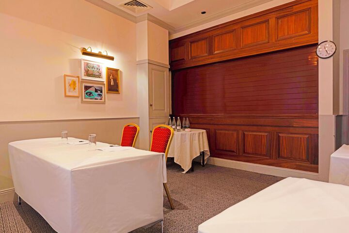 Ballroom/Hall 70 of 79