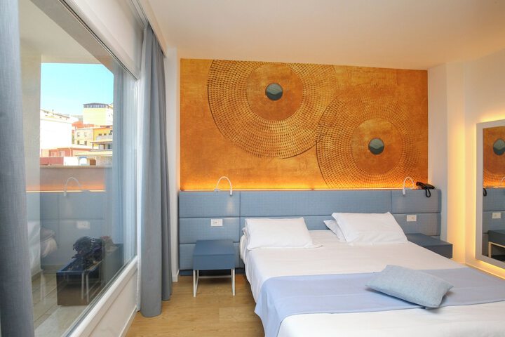 Room 66 of 221