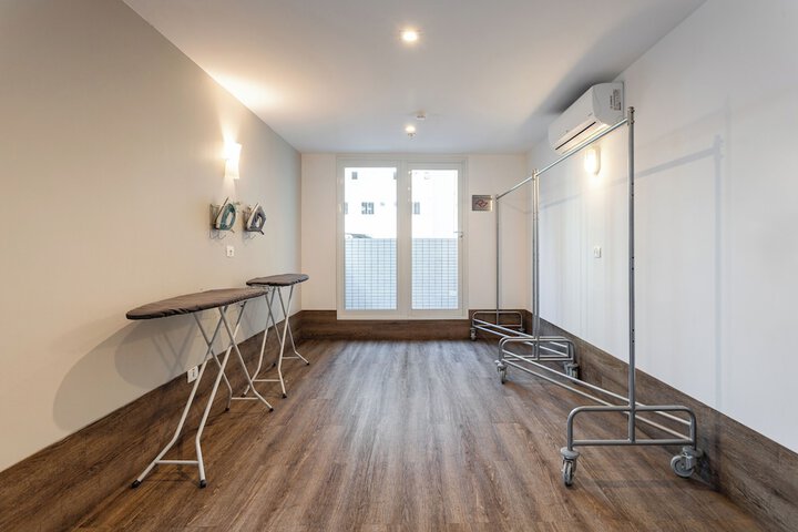 Iron/ironing board