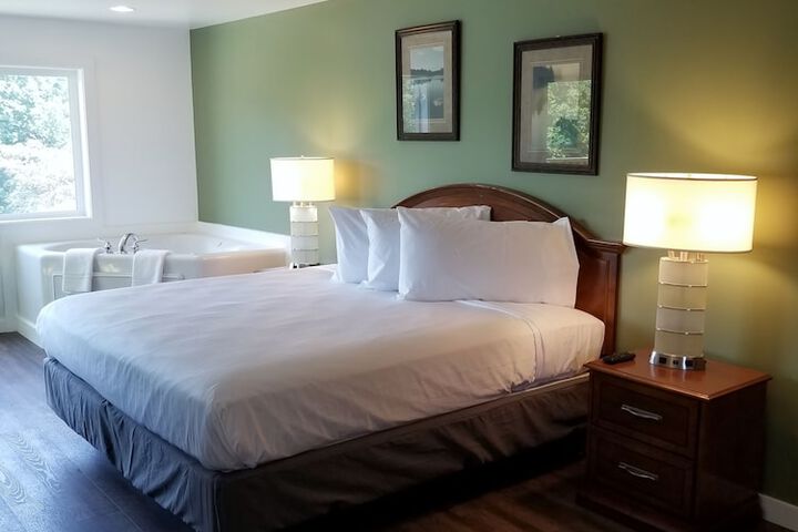 Room 8 of 42
