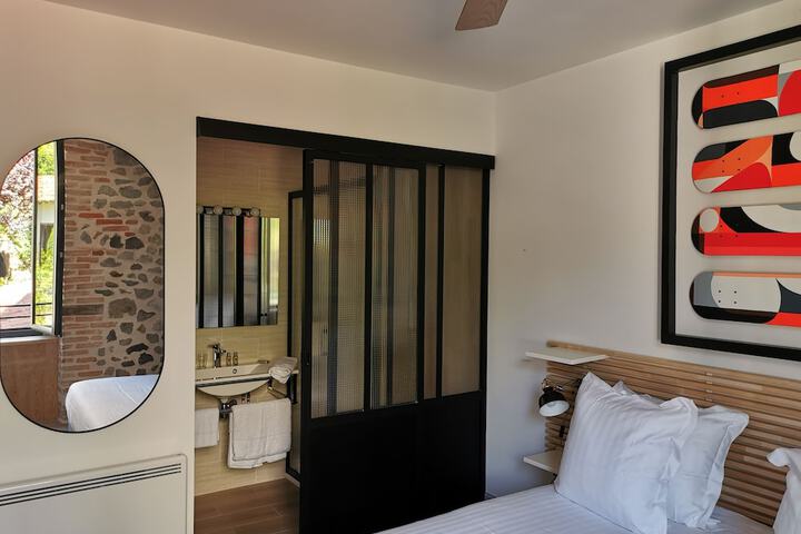 Room 7 of 31
